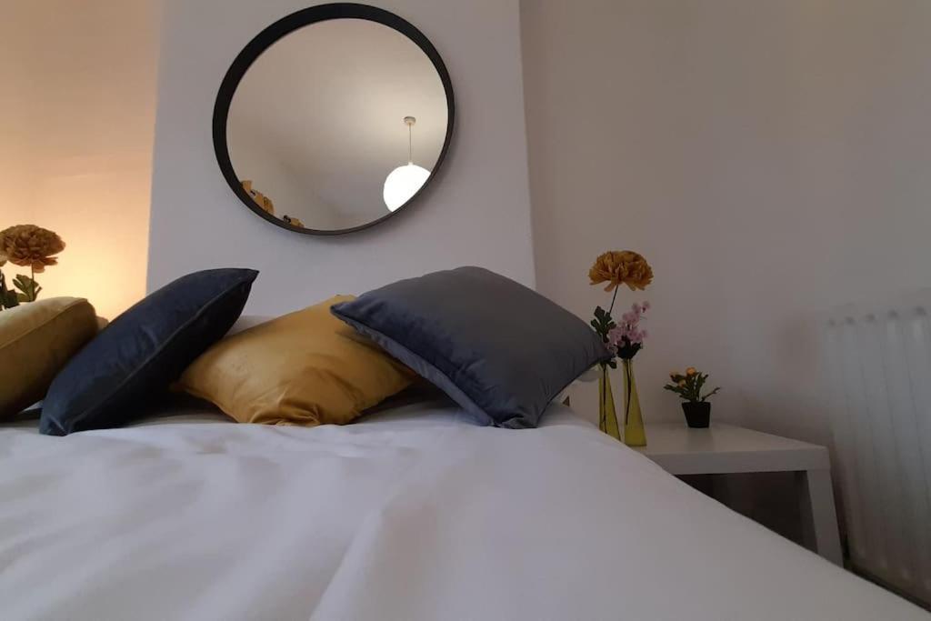 Spacious 4 Bedroom, Free Netflix, Central Location Cardiff Luaran gambar