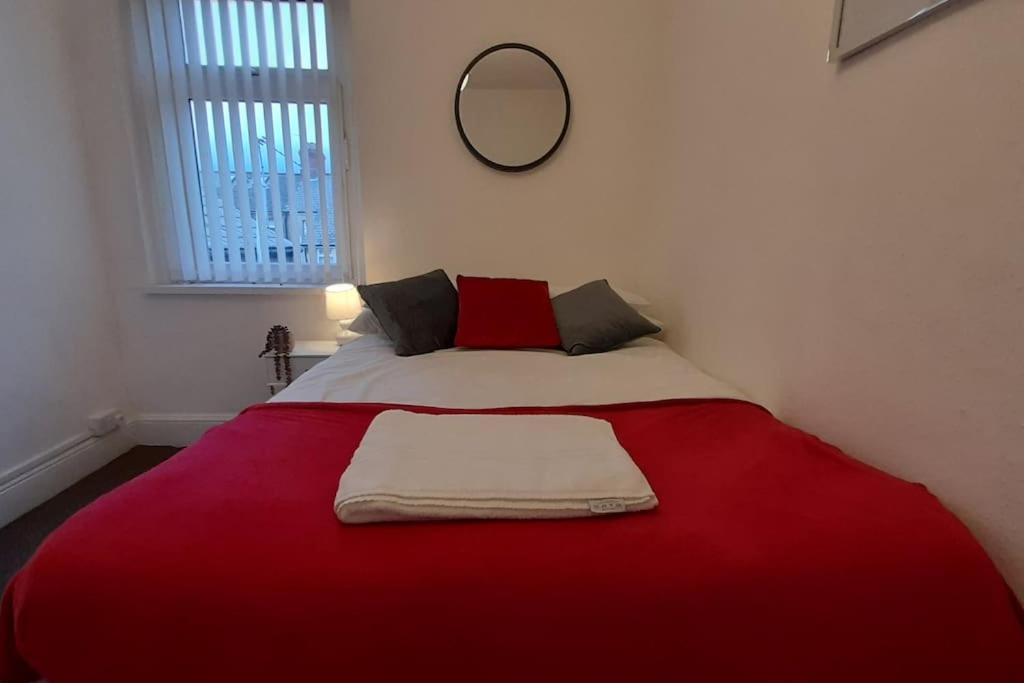 Spacious 4 Bedroom, Free Netflix, Central Location Cardiff Luaran gambar